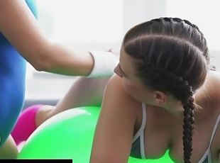 Fitness Rooms Big tits young Icelandic babe facesitting in sweaty l...