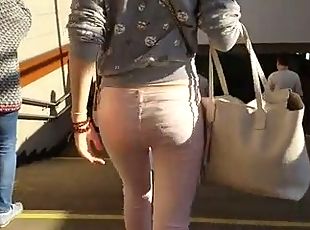 Russian seductive ass in metro