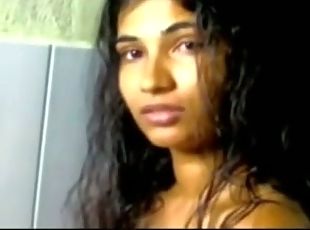 Indian Chick Gets Laid in Bathroom