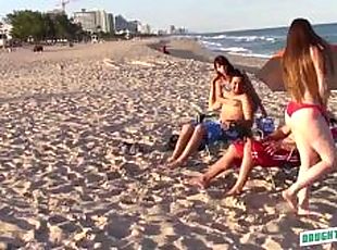 Beach babes Gina Valentina n Kobi Brian fucked by dads