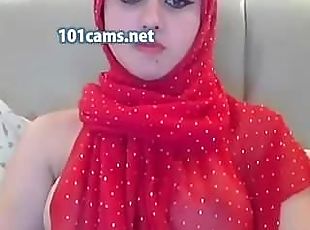 Arab Teen In Red Hijab Exposes Her Pretty Breasts On Webcam Arab