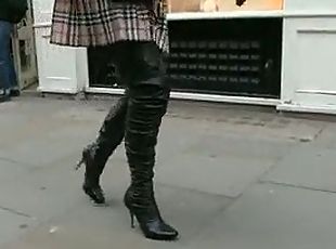 Lunch with hot mature in thigh boots