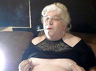 transexual, webcam, a-solas, fumando, tetitas