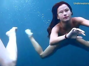 تحت سطح الماء