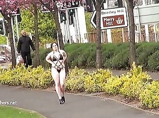 Isabel Deans public flashing and outdoor voyeur