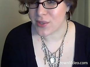 Naughty talking webcam BBW bares her tits and plays with her cunt